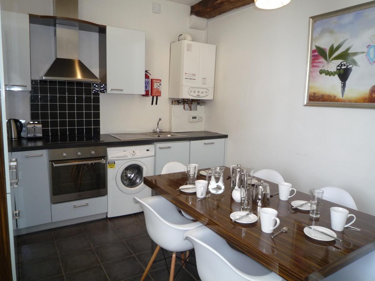 Castlemartyr Holiday Mews 3 Bed By Trident Holiday Homes מראה חיצוני תמונה
